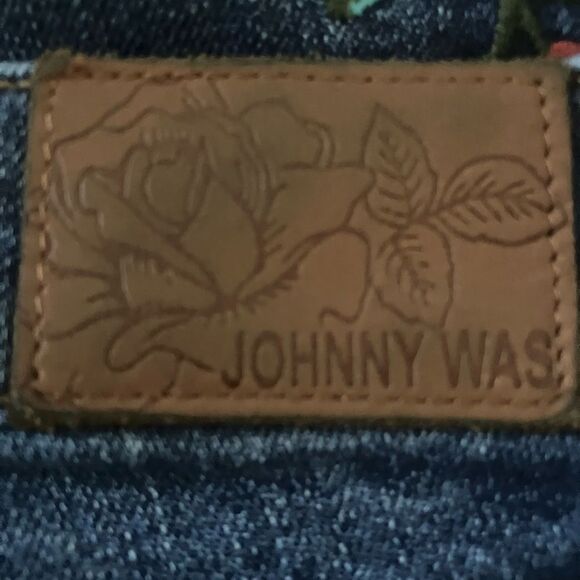 Johnny Was The Cropped Baby Boot Jeans Size 27 Embroidered - Picture 8 of 11